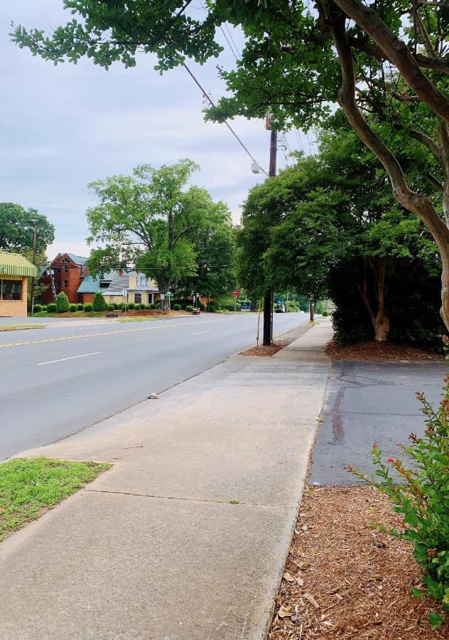 Uptown Area, Cozy King Suite, Quiet And Private, Free Parking, Walk To Restaurants Charlotte Extérieur photo