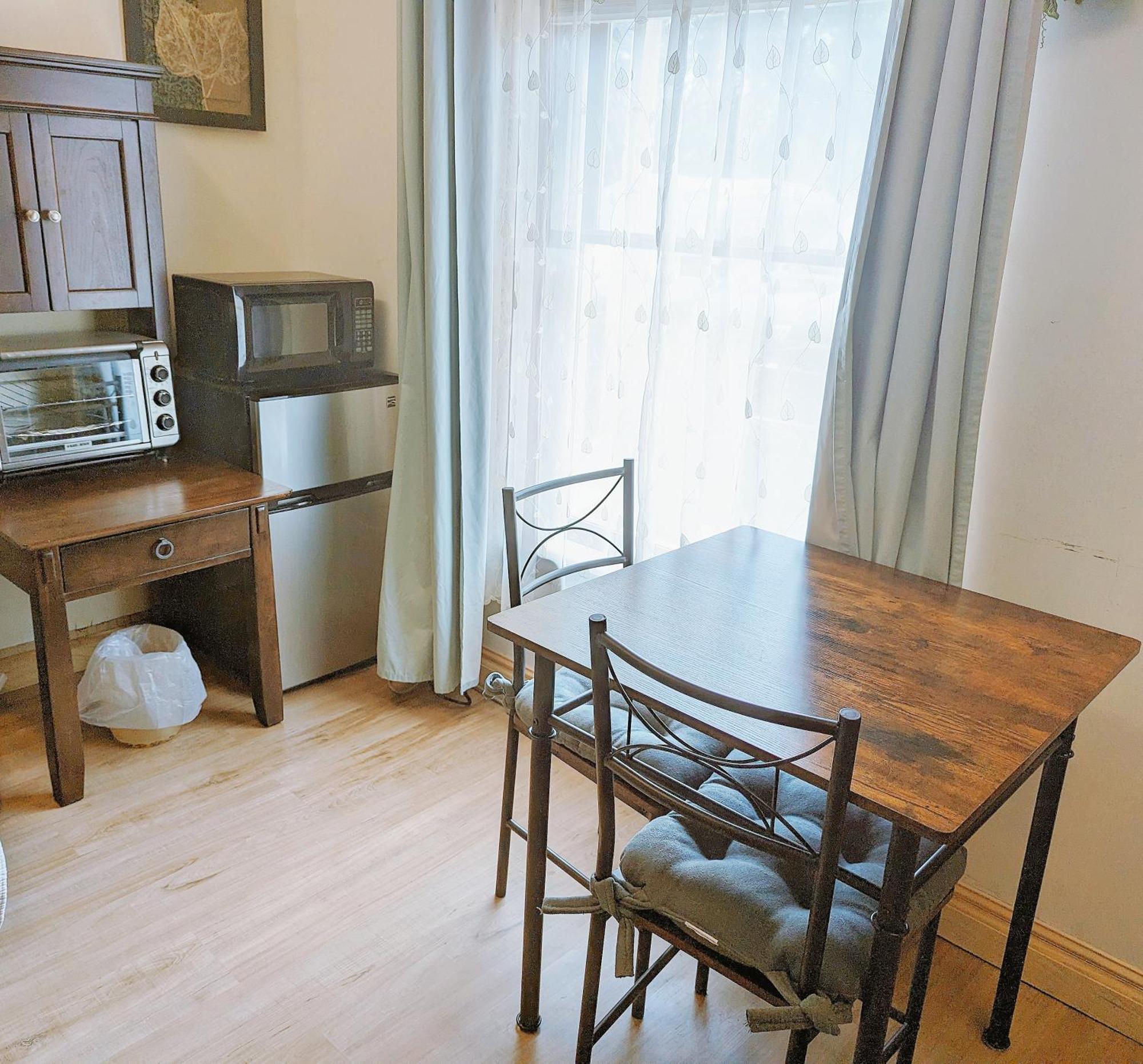Uptown Area, Cozy King Suite, Quiet And Private, Free Parking, Walk To Restaurants Charlotte Extérieur photo