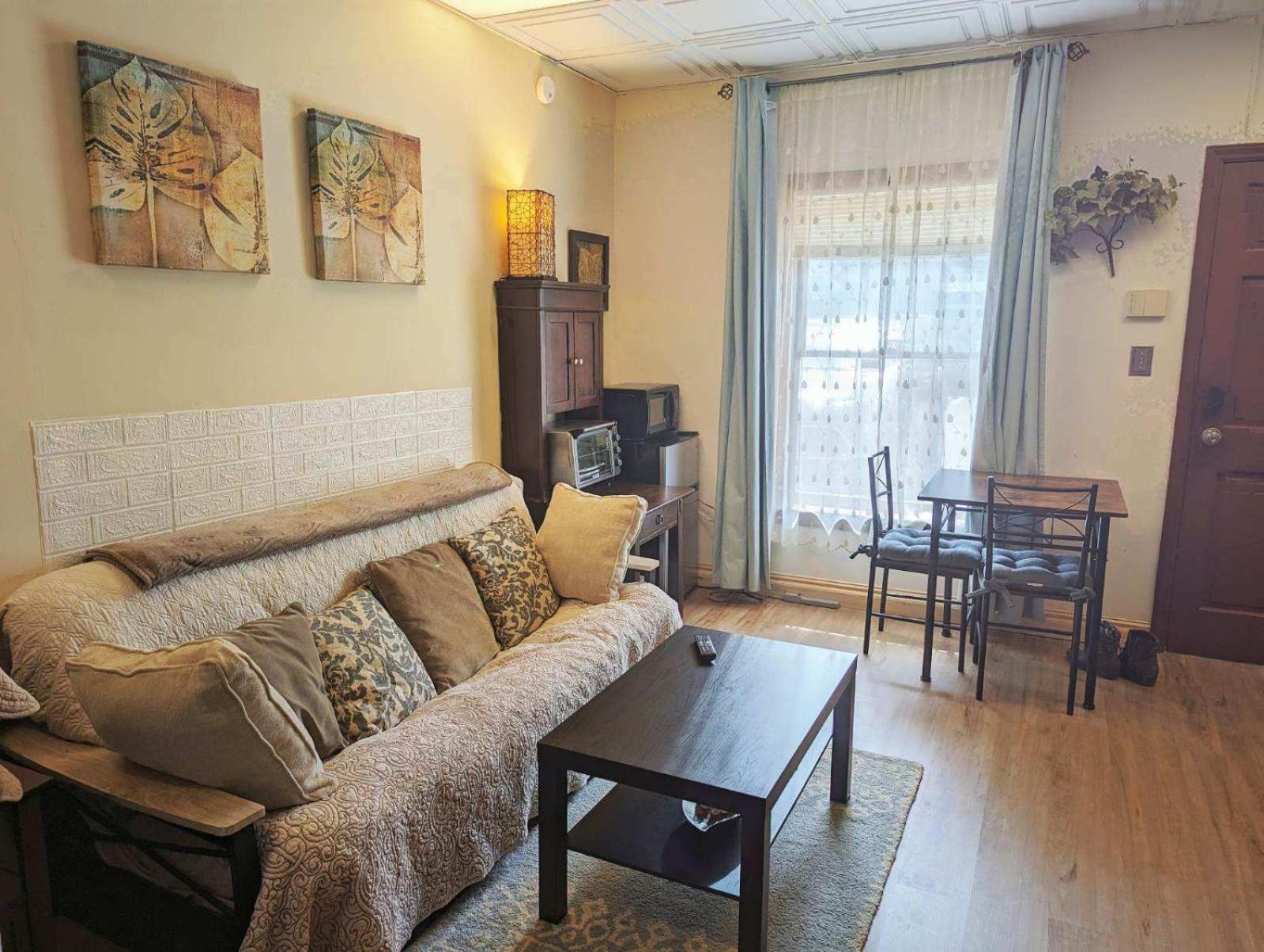 Uptown Area, Cozy King Suite, Quiet And Private, Free Parking, Walk To Restaurants Charlotte Extérieur photo